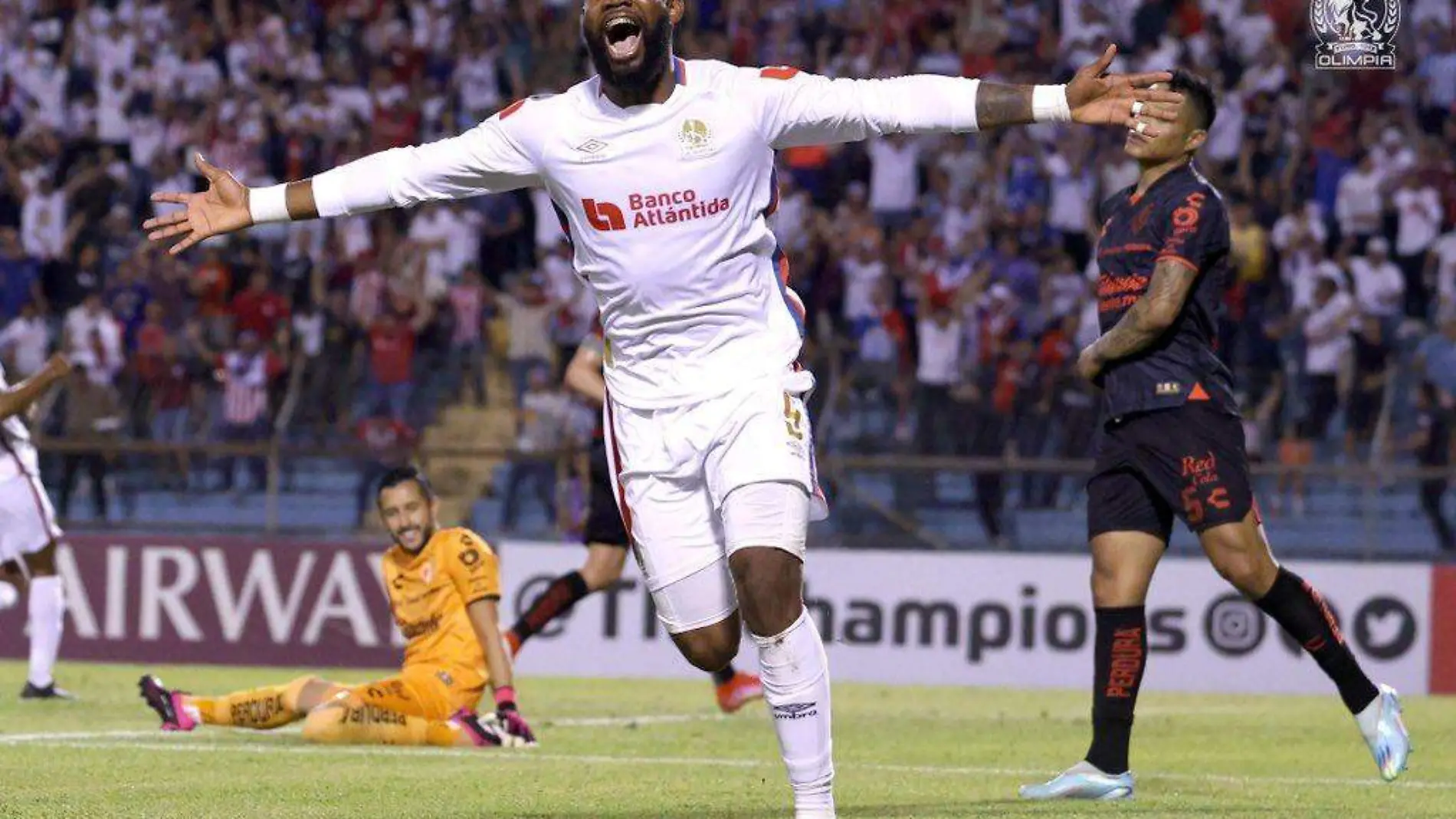 Olimpia aplasta al Atlas